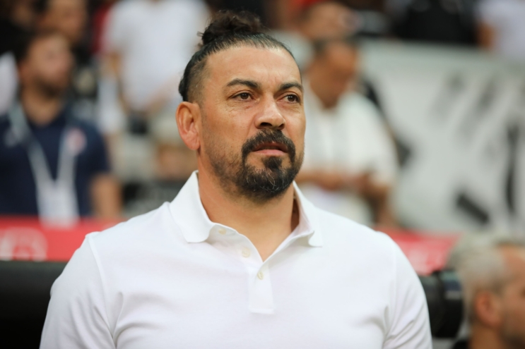 Biraz Daha Dikkatli Olmalarını Söylüyorum