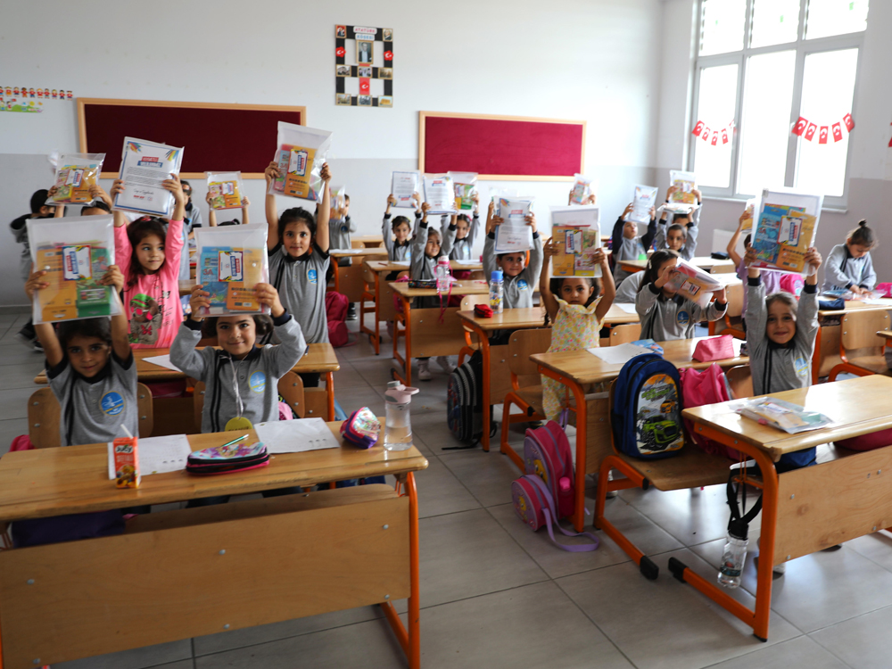 Beş bin öğrenciye kırtasiye seti