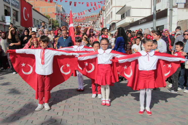 Cumhurbaşkanı Erdoğan’dan öğrencilere 100’üncü yıl müjdesi