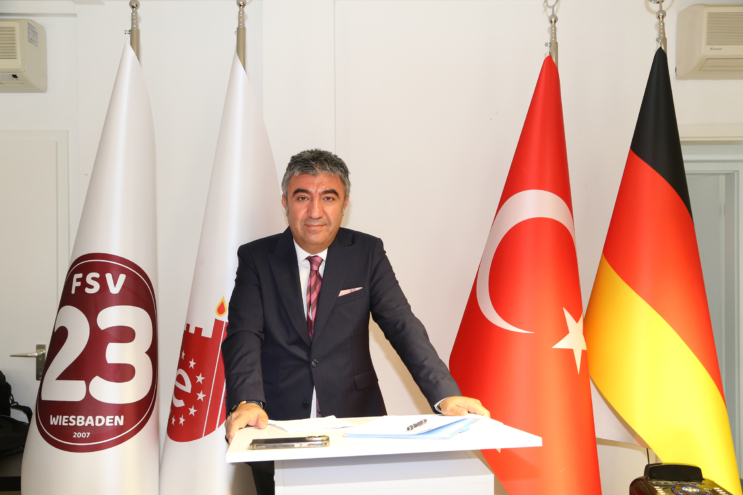 Avrupa Elazığlılar Derneği’de bayrak değişimi