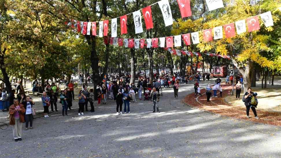 Cumhuriyet’in 100’üncü yılı ruhu Başkent’i sardı