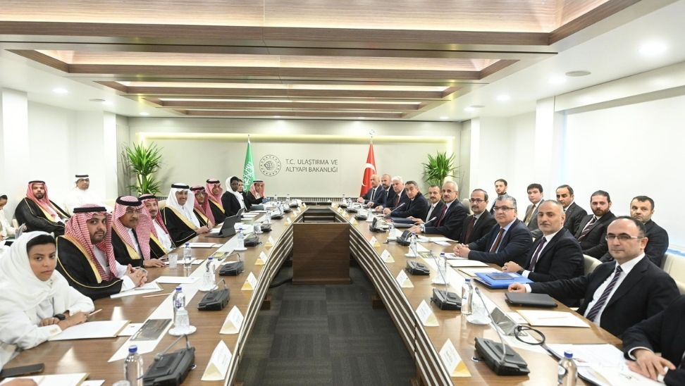 Kalkınma yolu ve ulaşıma dair diğer konuları istişare ettik