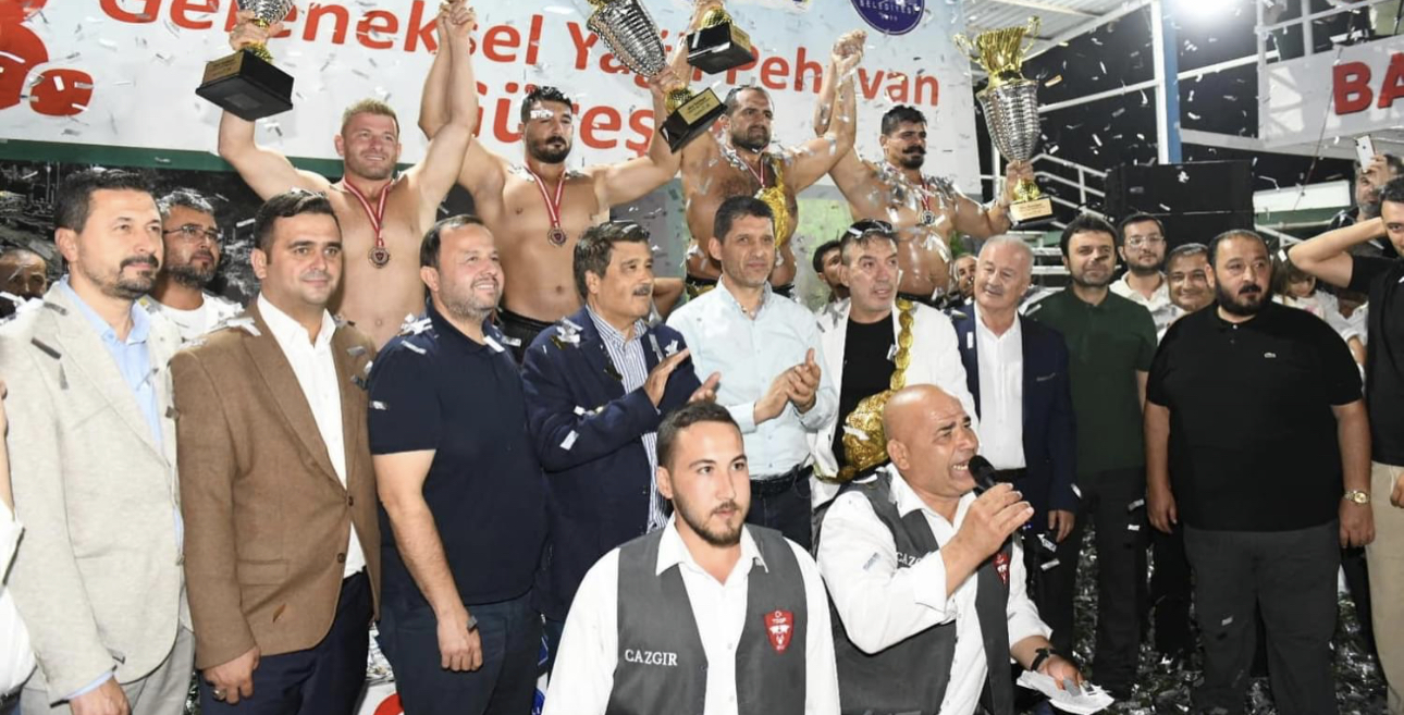 Antalya Aksu’da başpehlivan Mehmet Yeşil Yeşil oldu