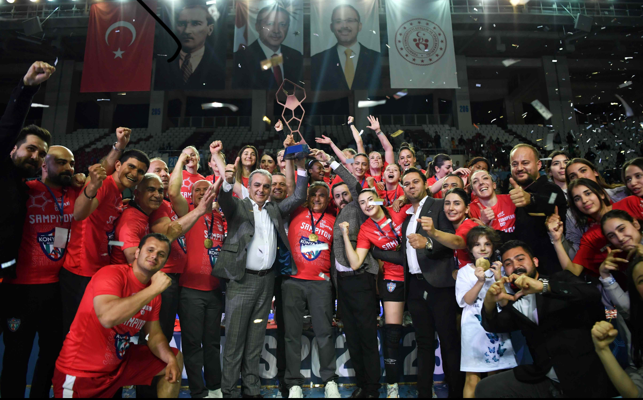 Konyaaltı Belediye Spor Kulübü Kadın Hentbol Takımı başarısı