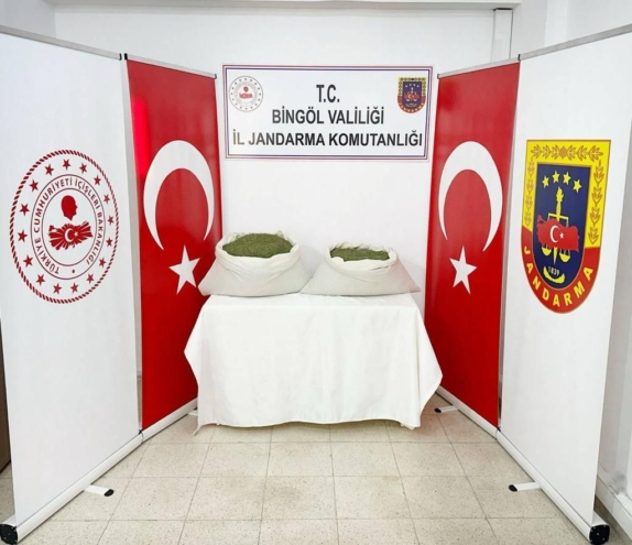 Bingöl’de toprağa gömülü esrar ele geçirildi