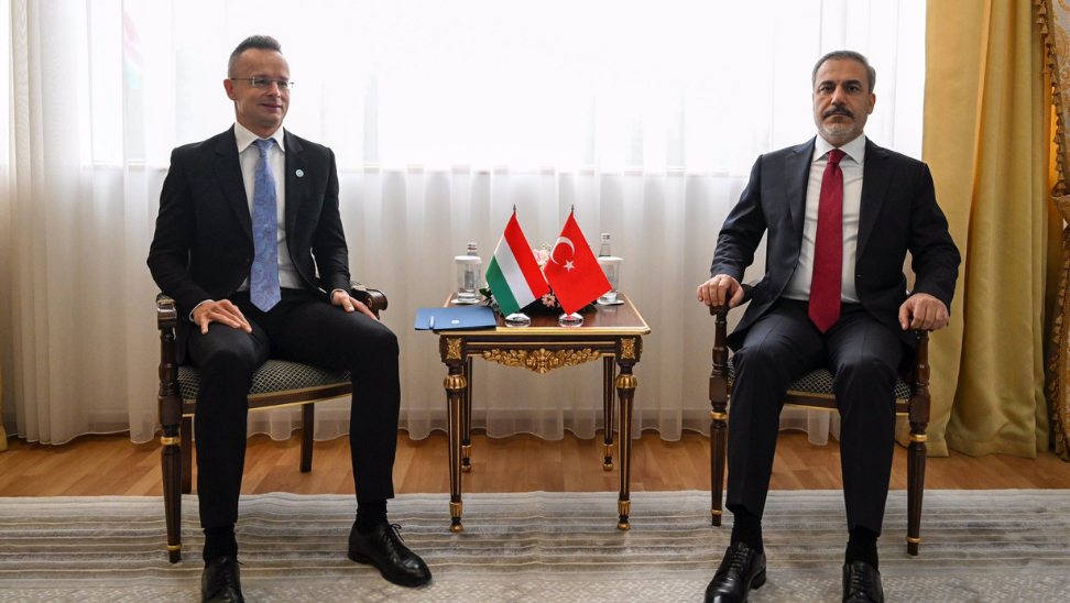 Bakan Fidan, Macar mevkidaşı ile görüştü