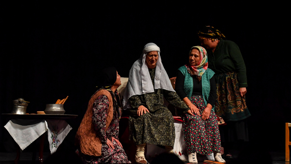 Başkent’te ‘Cumhuriyete Giden Yolda Türk Kadını’ oyunu sahnelendi