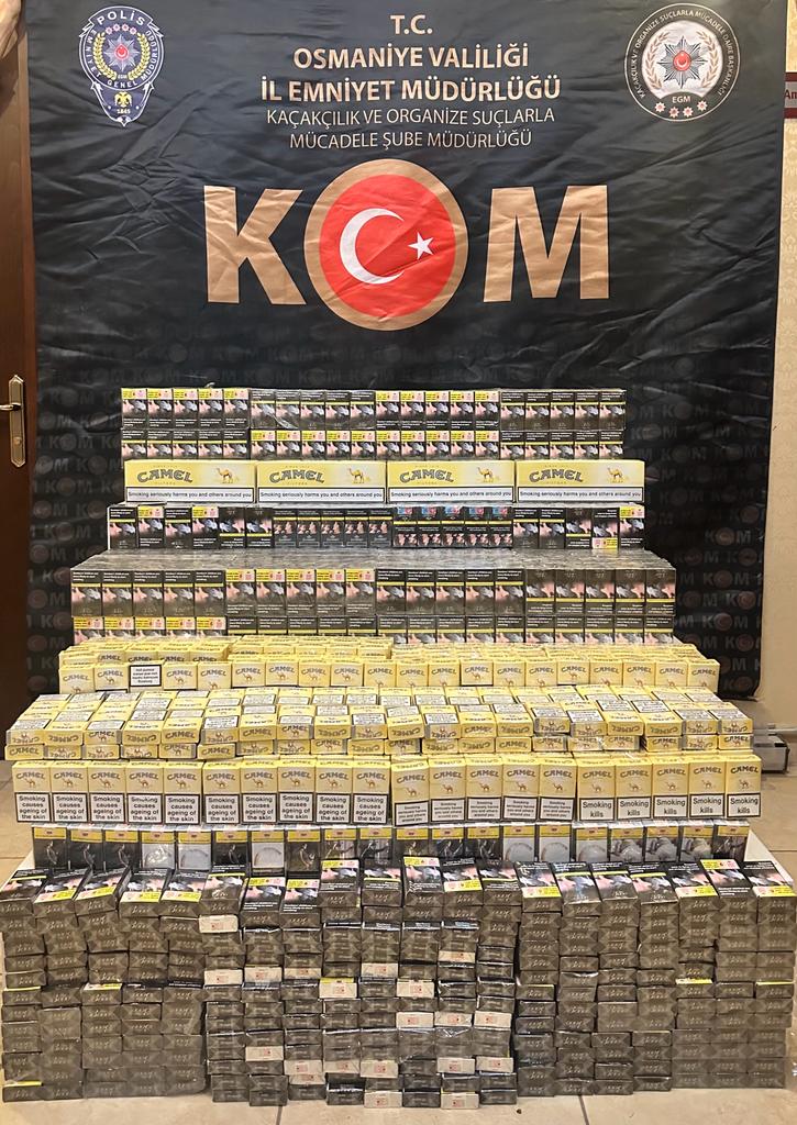 Saman yüklü TIR’dan 2 bin 600 paket kaçak sigara çıktı
