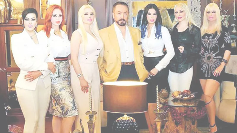 Adnan Oktar, Cezaevinde 200 kadın avukatla 600 kez görüşmüş