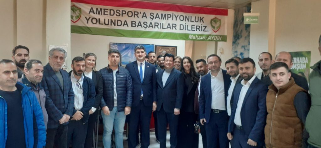 ONURSAL ADIGÜZEL’DEN DİYARBAKIR BİSMİL DERNEĞİNE ZİYARET