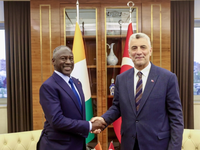 Kotdivuar Ulusal Başkanı Bictogo ile bir araya gelerek ticaretin iyileştirilebilir yönlerine dair değerlendirmelerde bulunduk