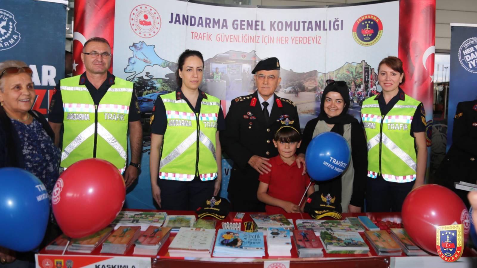 Orgeneral Arif Çetin Trafik Haftası etkinliğinde