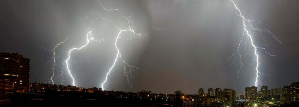 MGM uyardı; İstanbul ve Ankar dahil 12 ilde gök gürültülü sağanak sebebiyle sarı uyarı verildi