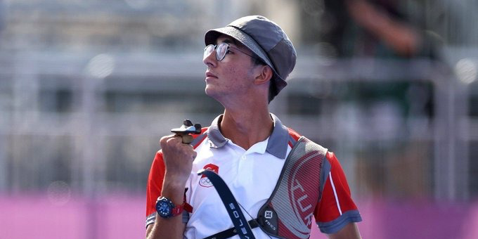 Mete Gazoz için tebrik mesajı