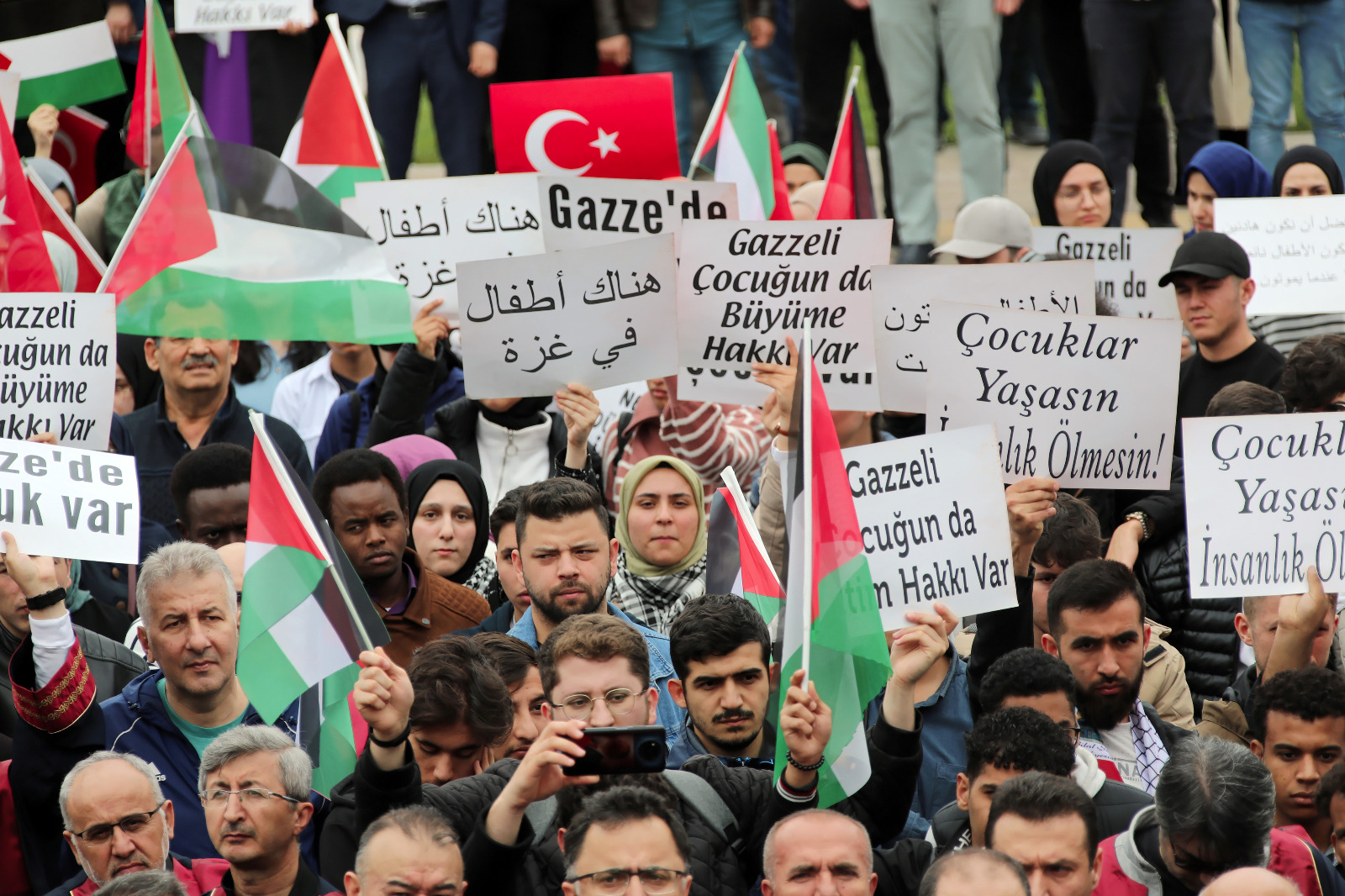 Tokat’ta üniversite öğrencilerinden protesto