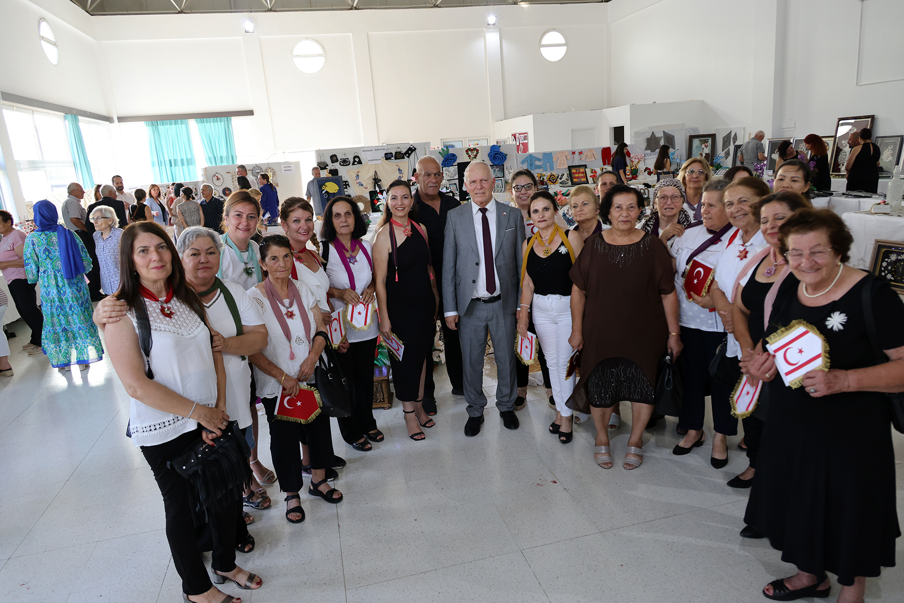 Töre, Güzelyurt’ta köy kadın kursları sergisinin açılışına katıldı