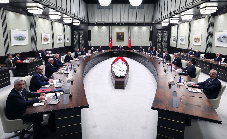 Kabine, memur ve emekli gündemi ile toplandı