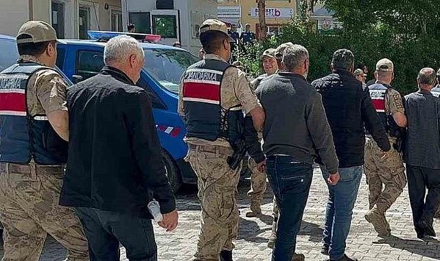 Rüşvete karışan köy muhtarları görevden alındı