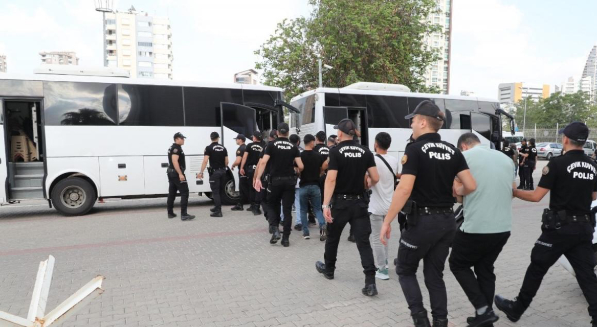 Antalya’da bahis çetesine operasyon