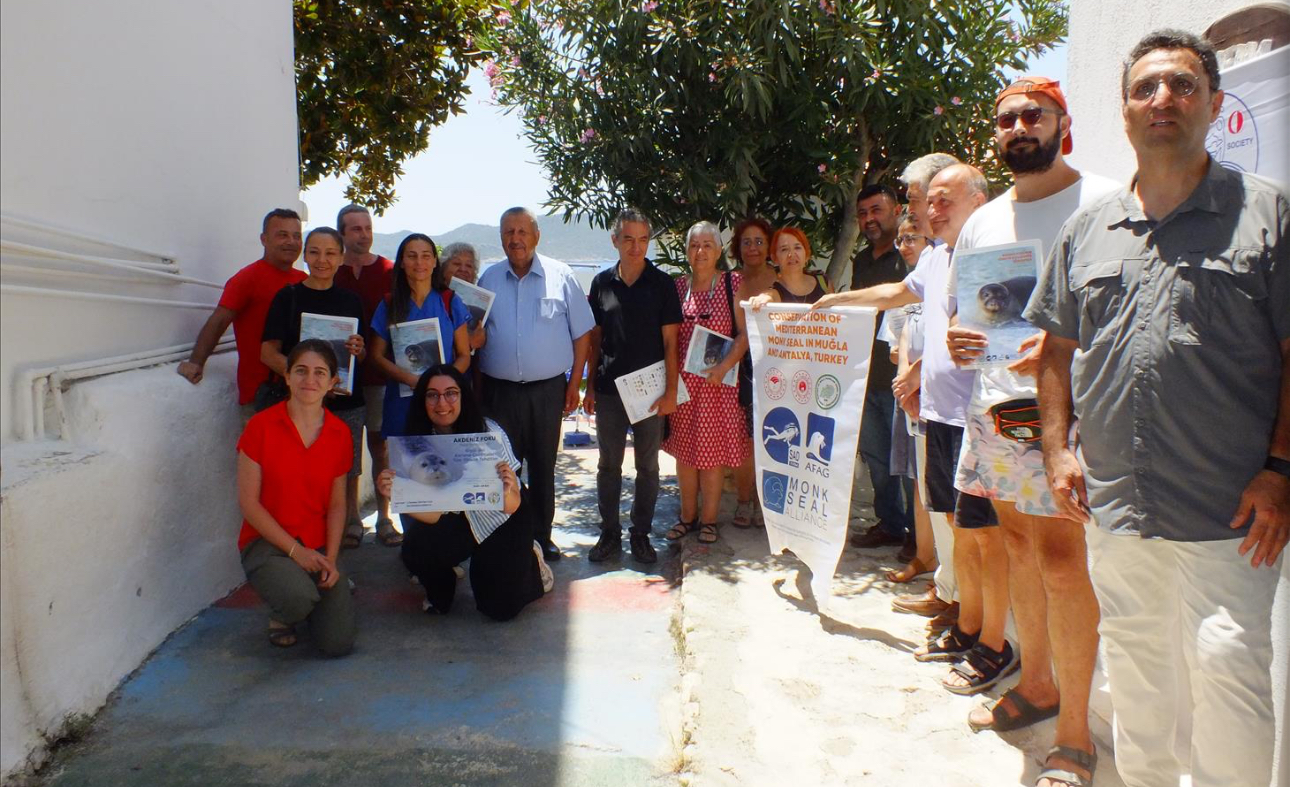 Kaş’ta Akdeniz fokunun Türkiye’de korunması anlatıldı