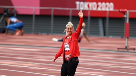 Paris 2024 kotası alan Eda Tuğsuz için tebrik mesajı