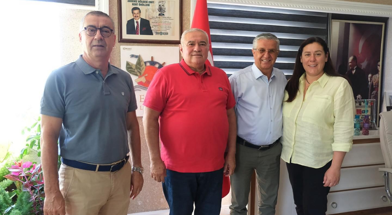 Eski ATSO başkanı Çetin Kemer belediyesini ziyaret etti
