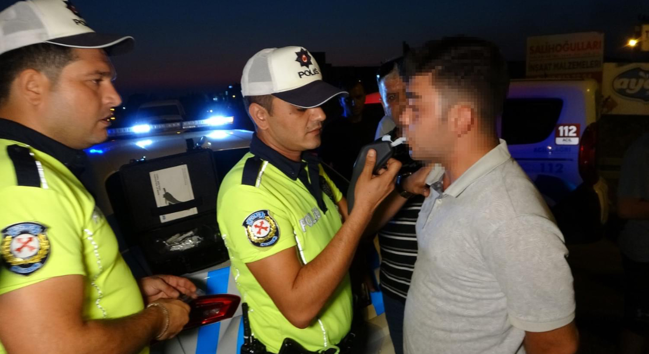 Üfler gibi yapan alkollü sürücü cezadan kurtulamadı