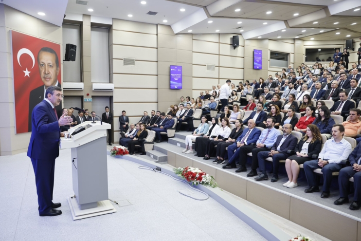 Enflasyonla mücadele ve istihdam artışı önemli önceliklerimiz