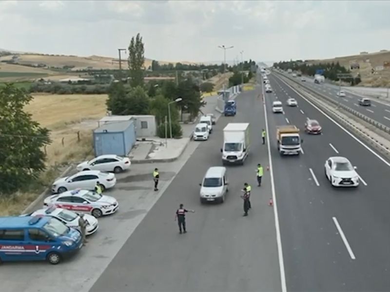 Bir Haftada Trafik Denetimlerinde 2.5 Milyon Araç Kontrol Edildi