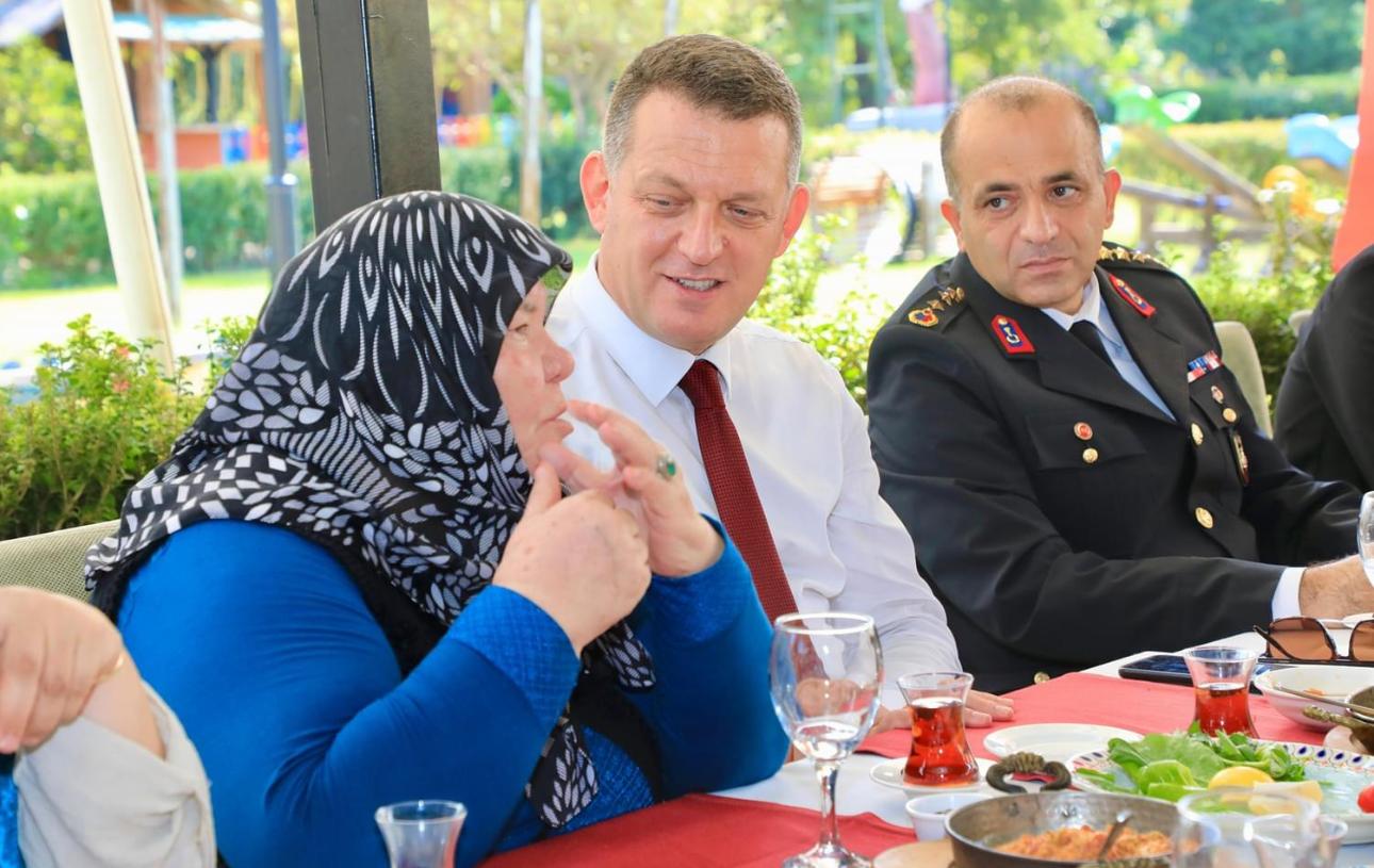 Alanya’lı gaziler kahvaltıda bir araya geldi