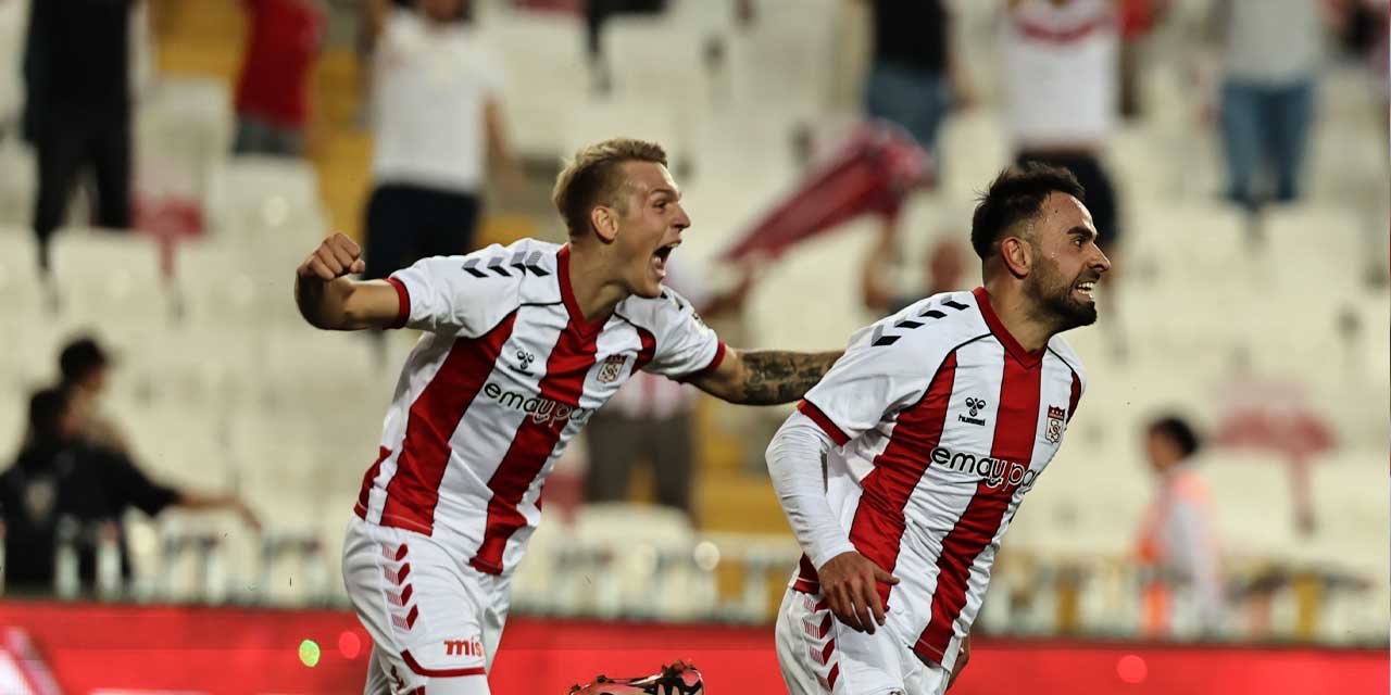 Sivasspor, Gaziantep FK’yi 10 kişi ile mağlup etti