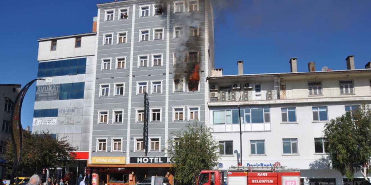 Kars’ta 7 katlı otelde yangın çıktı : 9 yaralı