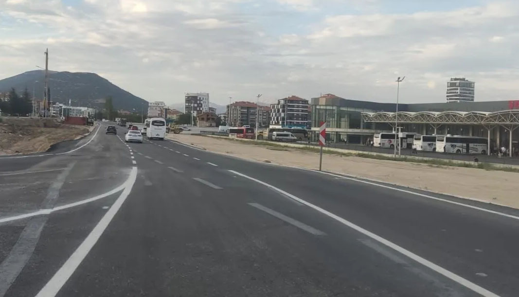 Isparta’da yeni otogara yeni yol açıldı