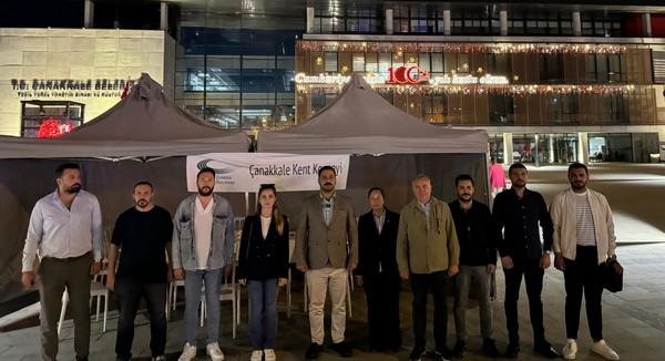 Yeni Yönetim Kurulu Belediyenin Önüne Çadır Kurdu!