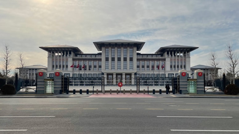 Kamu kurumlarında izin zorunluluğu kalktı!