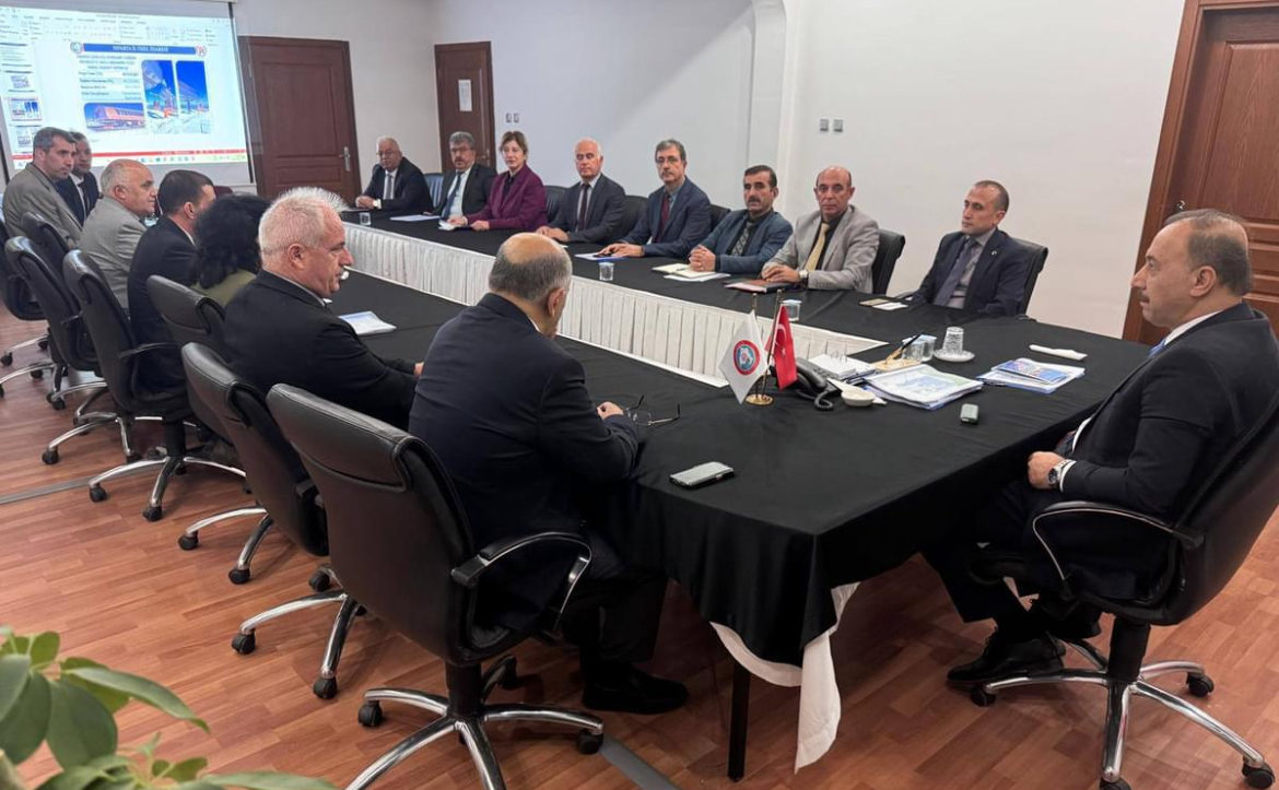 Isparta Valisi Abdullah Erin il özel idaresinde incelemede bulundu