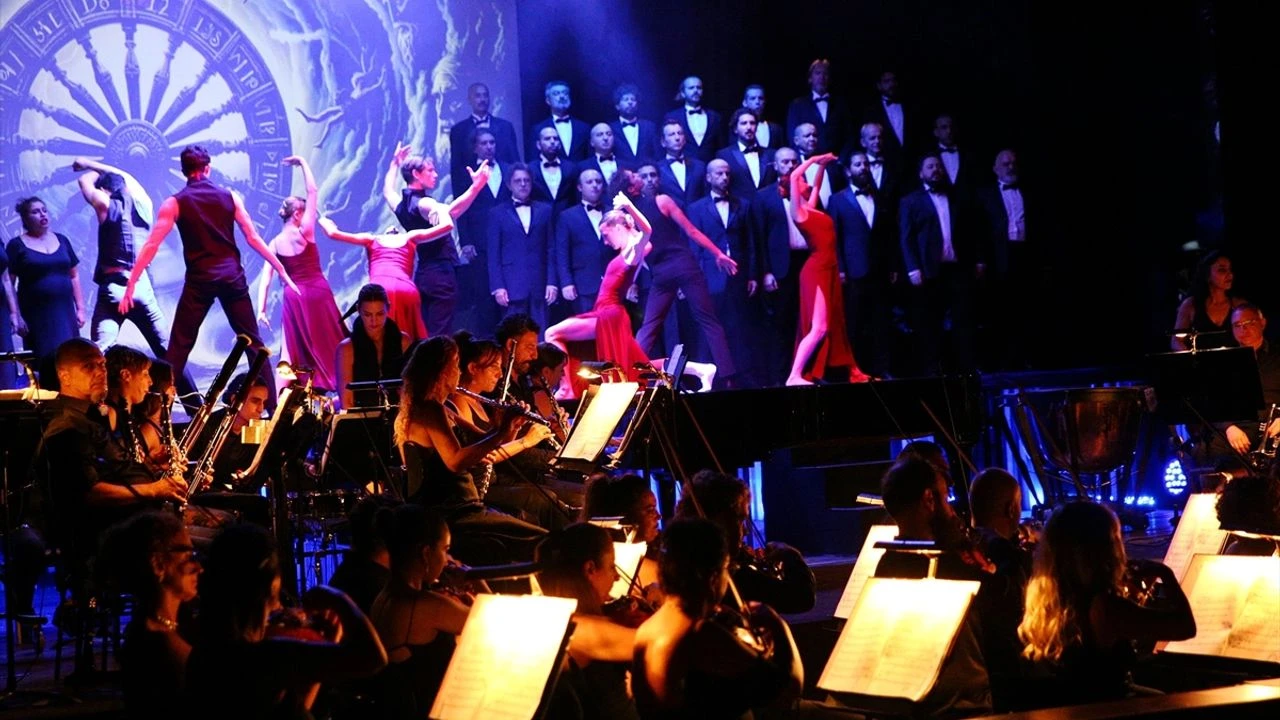 Mersin Devlet Opera ve Balesi 2024-2025 sanat sezonunu görkemli bir konserle açtı