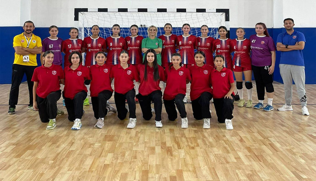 Kepez Belediyespor hentbol takımından play-off iddiası