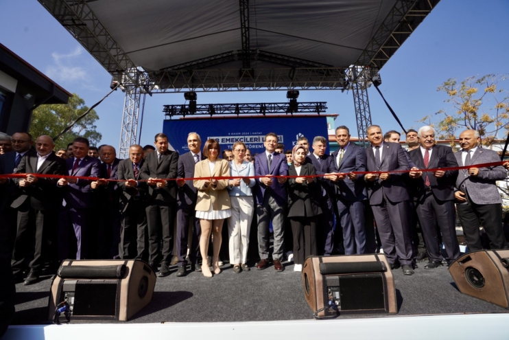 Neşesi ortak, derdi ortak Türkiye özlemindeyiz