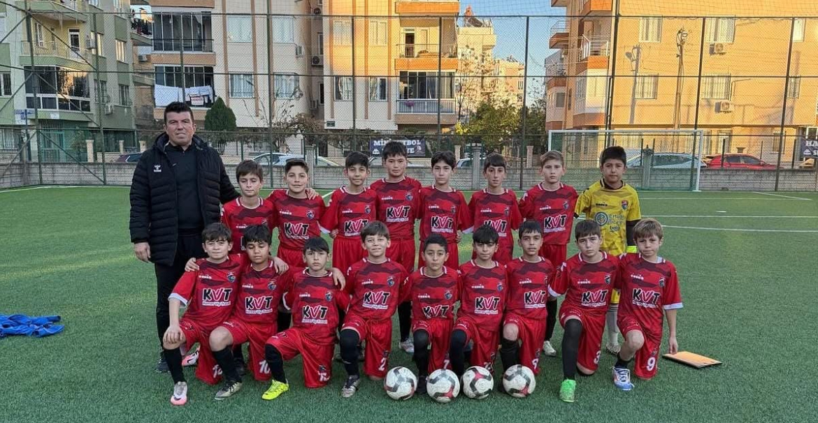 Kemer Belediye U12 takımı dolu dizgin