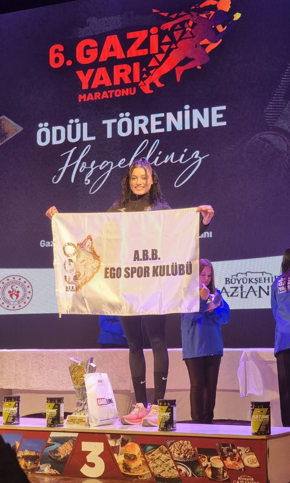 Türkiye’nin atletizmdeki yeni umudu Deniz Koyuncu oldu!