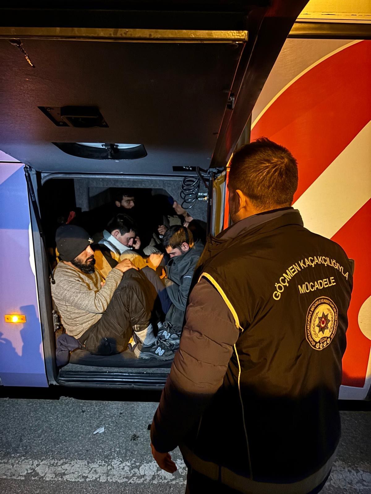 Amasya’da göçmen kaçakçılığı operasyonu: 9 kişi yakalandı