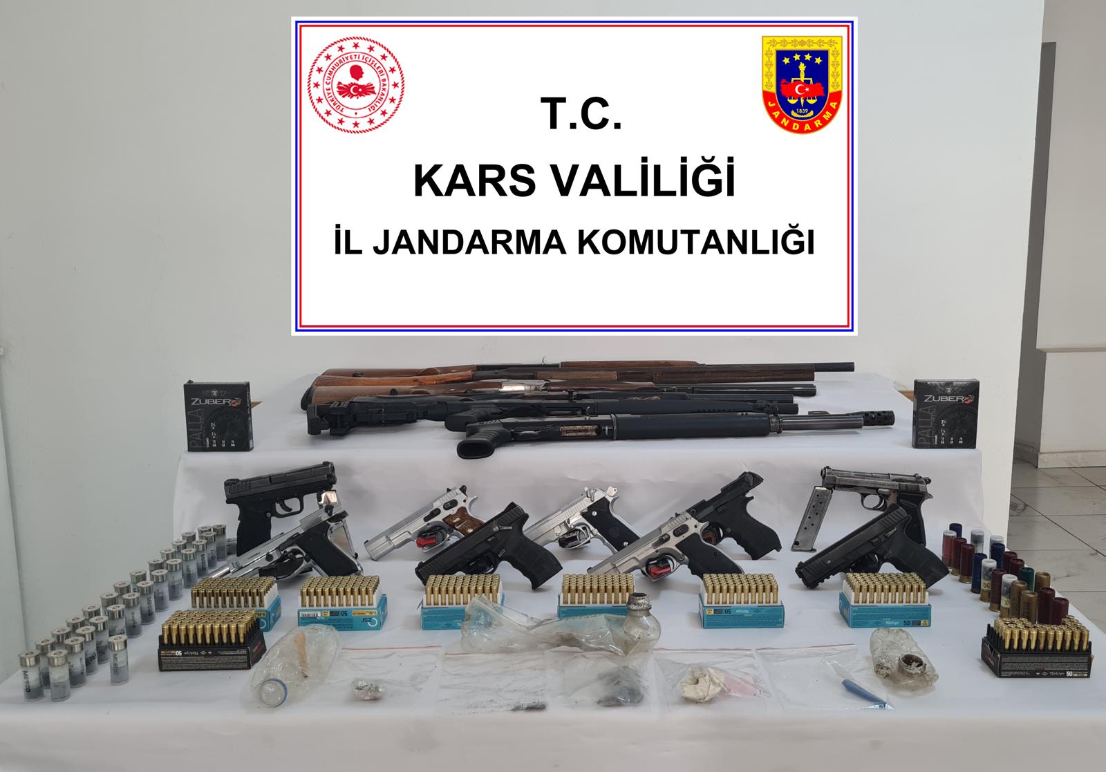 Kars’ta jandarmadan 25 adrese eş zamanlı operasyon..! – Birlik Haber Ajansı