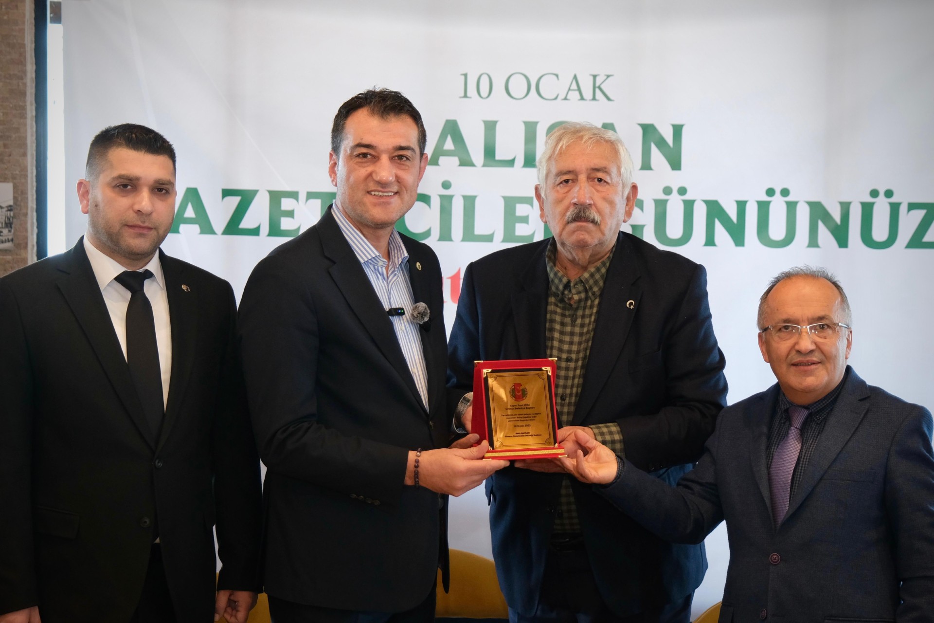 Giresun Belediye Başkanı Fuat Köse,Gazeteciler Derneğine jest yaptı – Birlik Haber Ajansı