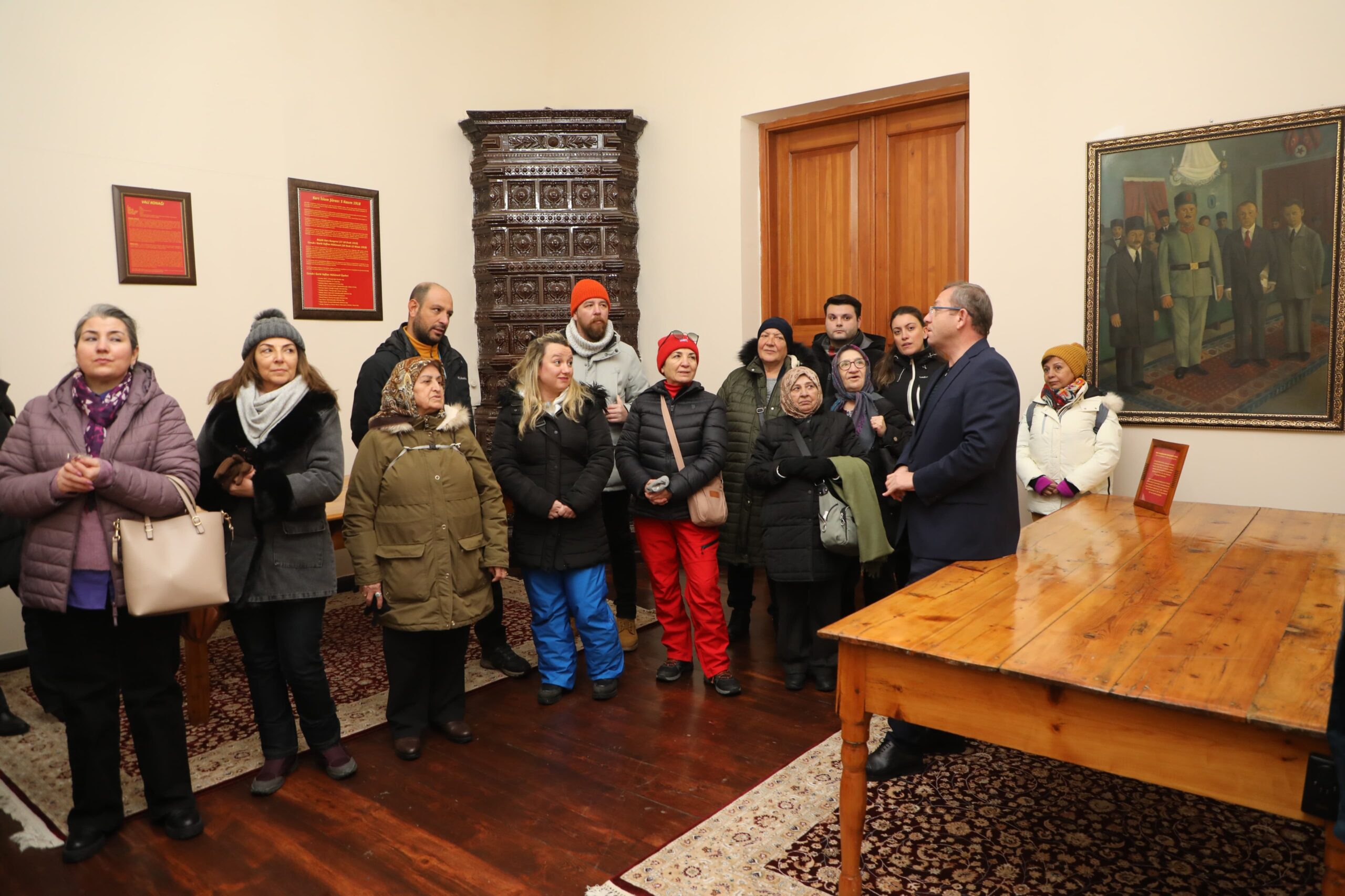 Vali Ziya Polat, Kars’a gelen yerli turistlerle bir araya geldi – Birlik Haber Ajansı