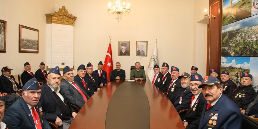 Korsavaş Gaziler Derneği Başkanı Ertuğrul Erdoğan ve Dernek üyelerinden Ziya Polat’a ziyaret – Birlik Haber Ajansı