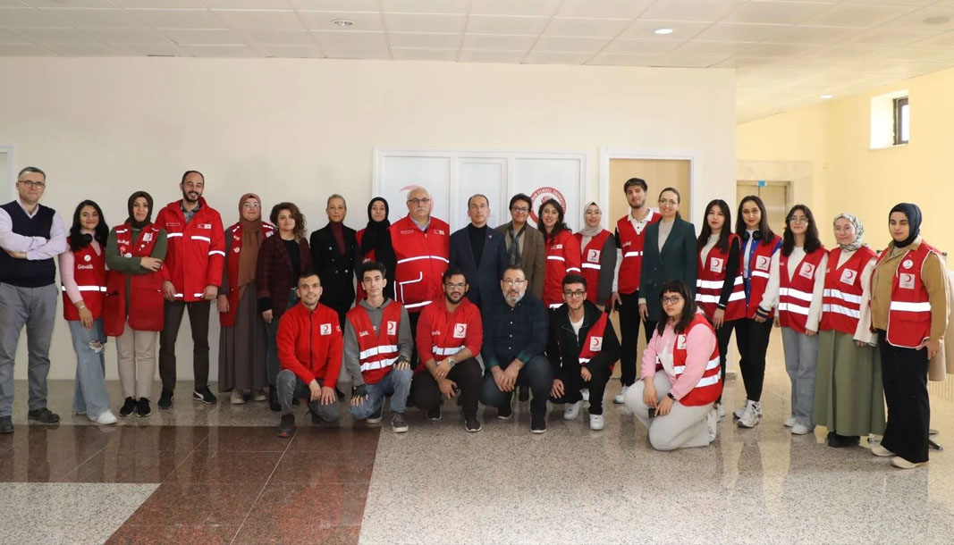 SDÜ’de “Kızılay Butik” hizmete açıldı – Birlik Haber Ajansı