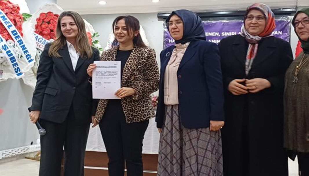 AK Parti Yalvaç Kadın Kolları 7. Olağan Kongresi gerçekleştirildi – Birlik Haber Ajansı