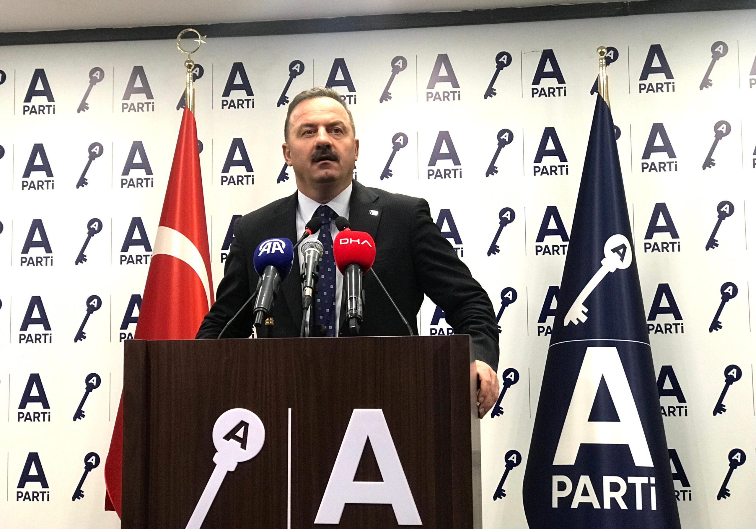 Yavuz Ağıralioğlu: Bu kadar sorunu olan memlekette güya ana muhalefetin elinde sadece kırmızı kart var – Birlik Haber Ajansı