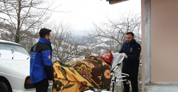 Kocaeli Büyükşehir Belediyesi, Sultan Teyze’yi 13 yıldır hastaneye taşıyor – Birlik Haber Ajansı